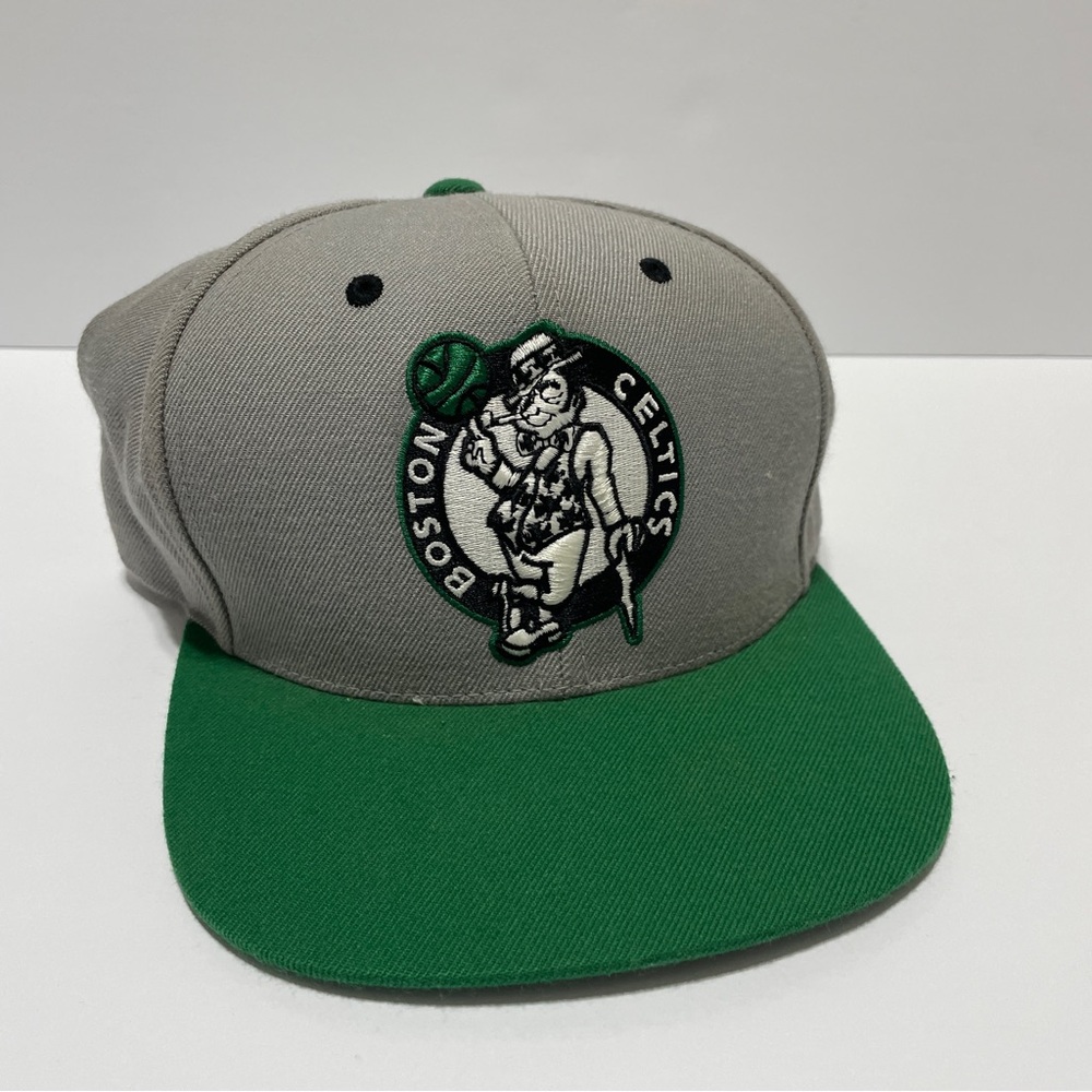 Mitchell & Ness Boston Celtics Snapback Hat Gray Green Big Text Underbrim Script
